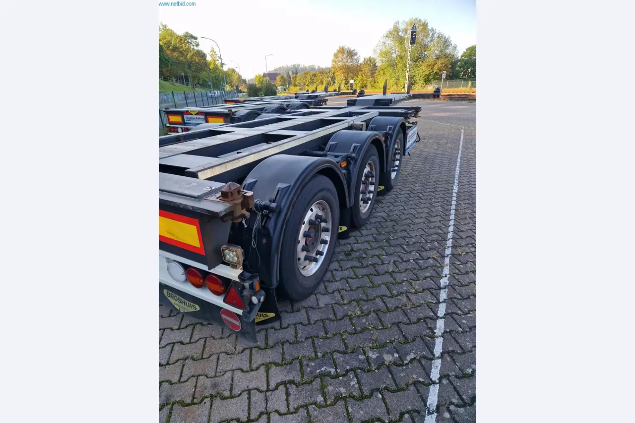Sattelauflieger - Wechselbrücken - Container - Schwerlastgabelstapler -2