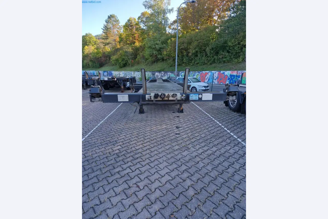 Sattelauflieger - Wechselbrücken - Container - Schwerlastgabelstapler -3