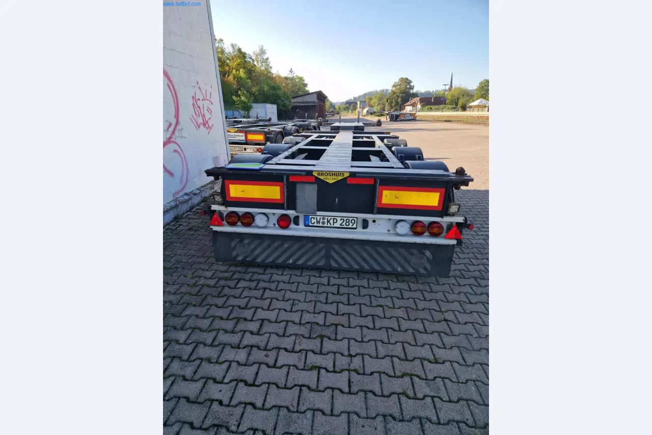 Opleggers - Wissellaadbakken - Containers - Heftrucks voor zwaar gebruik-1
