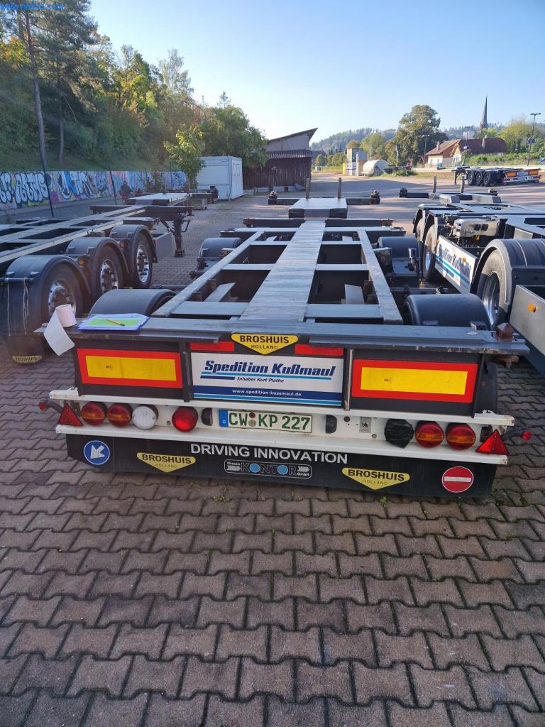 Semi-trailers - Swap bodies - Container - heavy-duty forklift trucks-1
