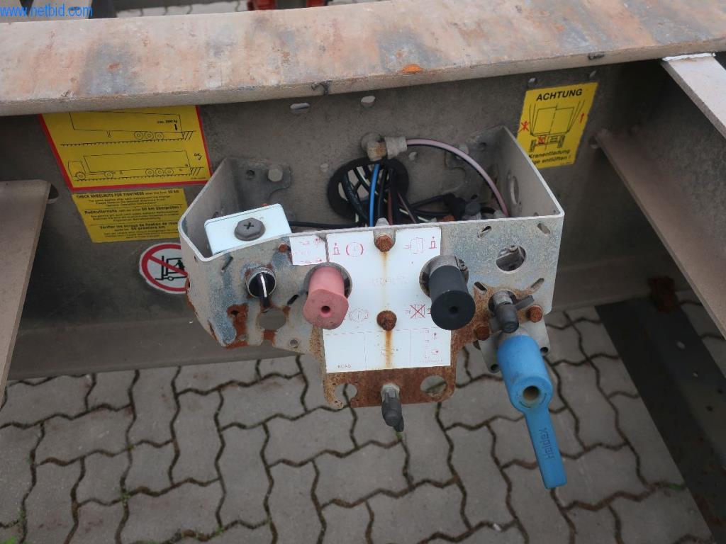 Sattelauflieger - Wechselbrücken - Container - Schwerlastgabelstapler -10