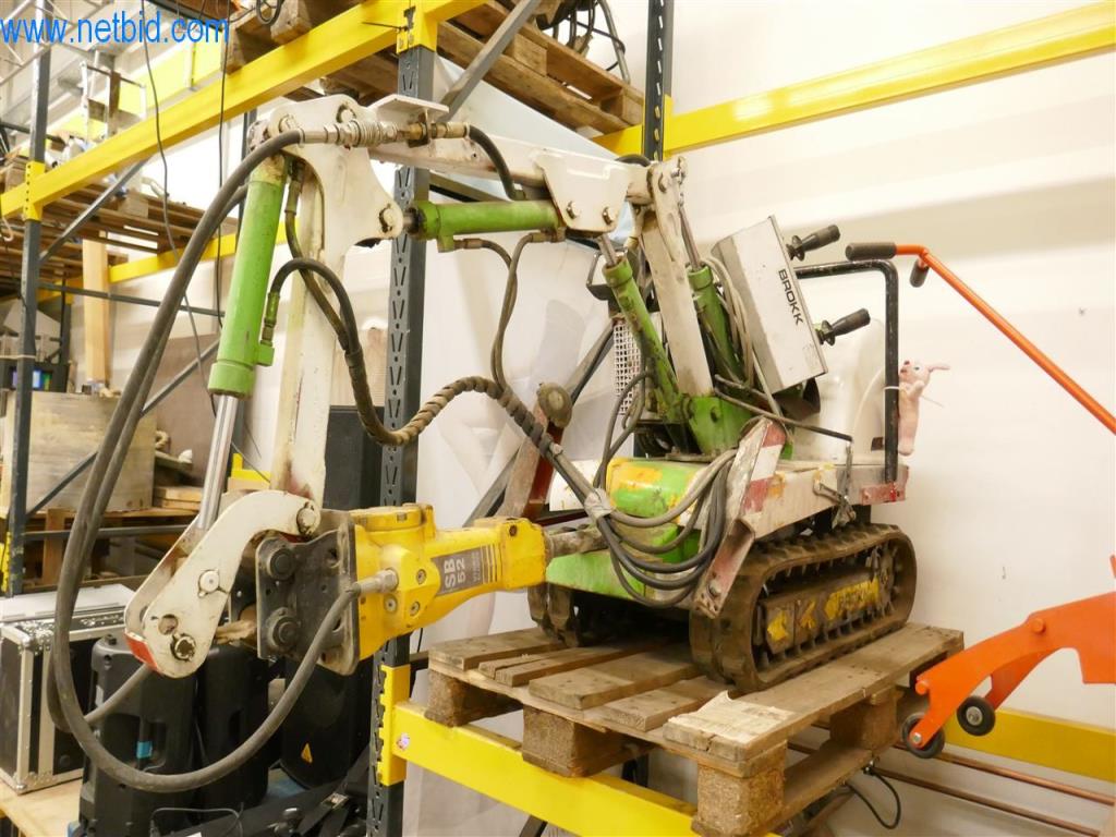 Maschinen und Ausstattung eines Straßenbau Unternehmens-1