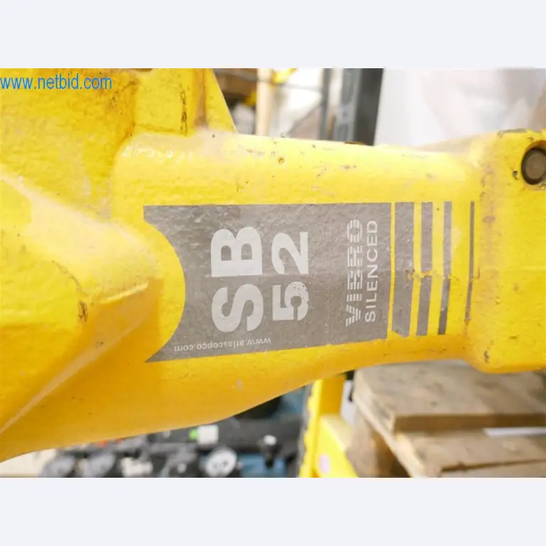 Máquinas y equipos de una empresa de construcción de carreteras-3