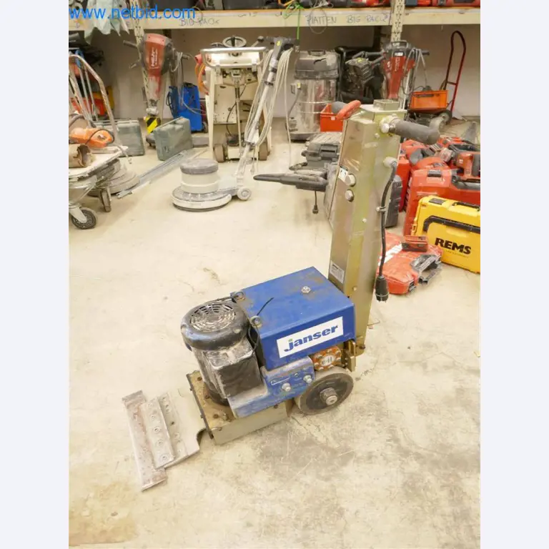 Máquinas y equipos de una empresa de construcción de carreteras-1