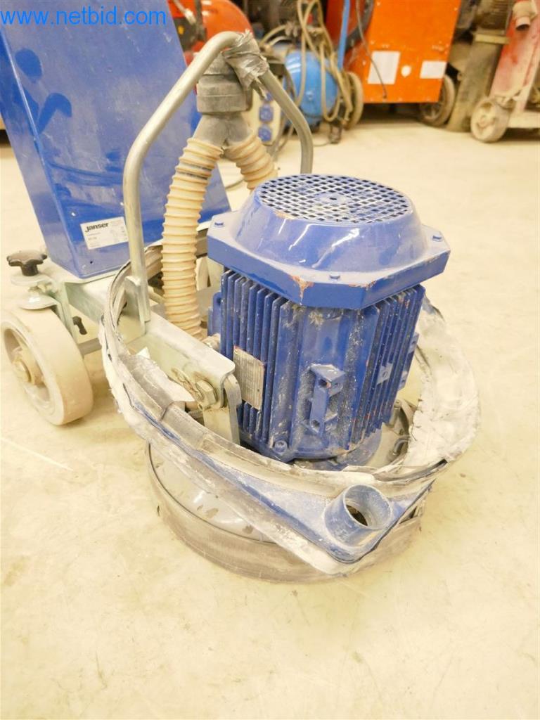 Maschinen und Ausstattung eines Straßenbau Unternehmens-2