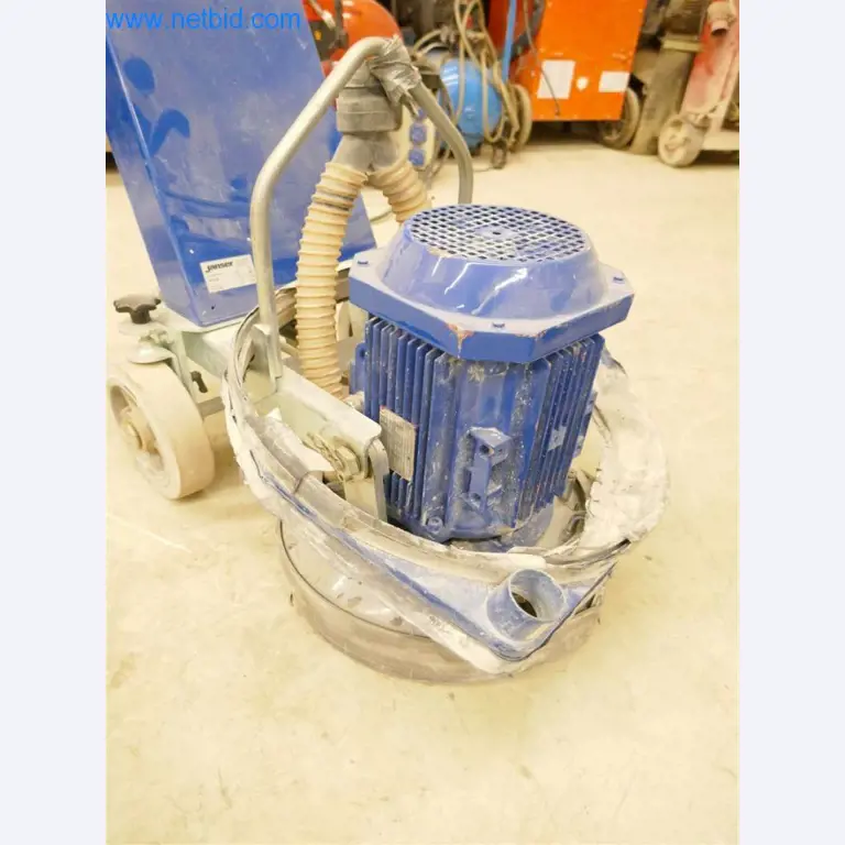 Máquinas y equipos de una empresa de construcción de carreteras-2