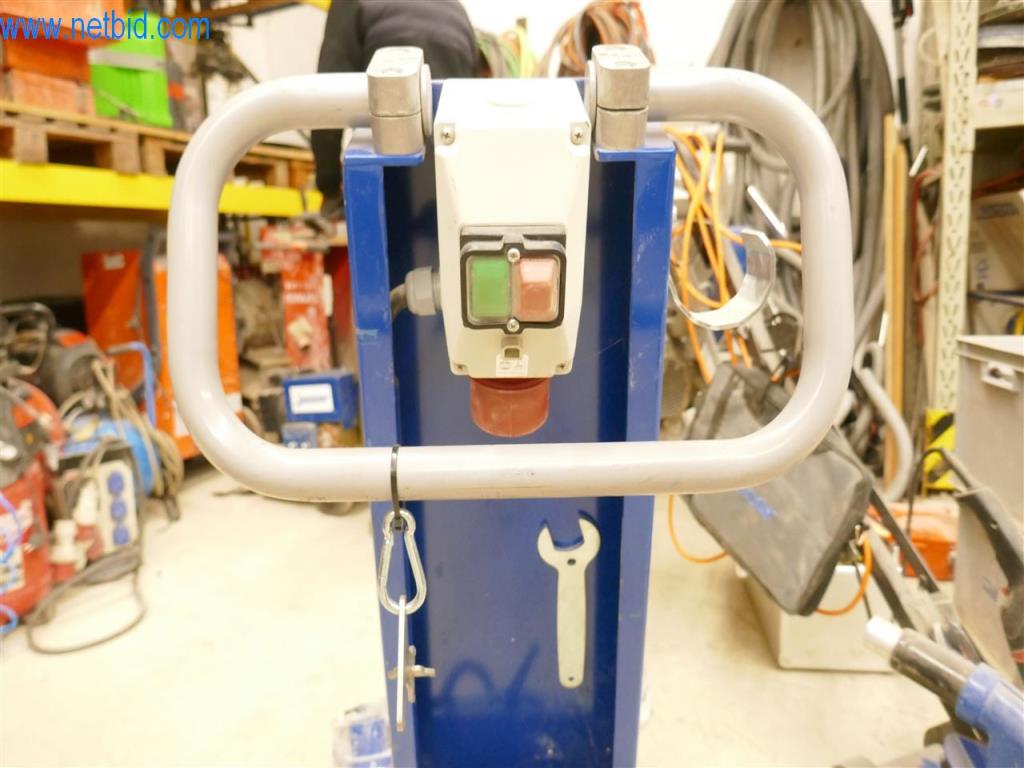 Maschinen und Ausstattung eines Straßenbau Unternehmens-4