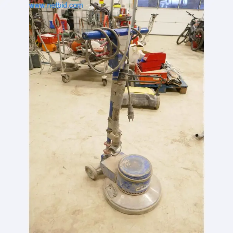 Maschinen und Ausstattung eines Straßenbau Unternehmens-1