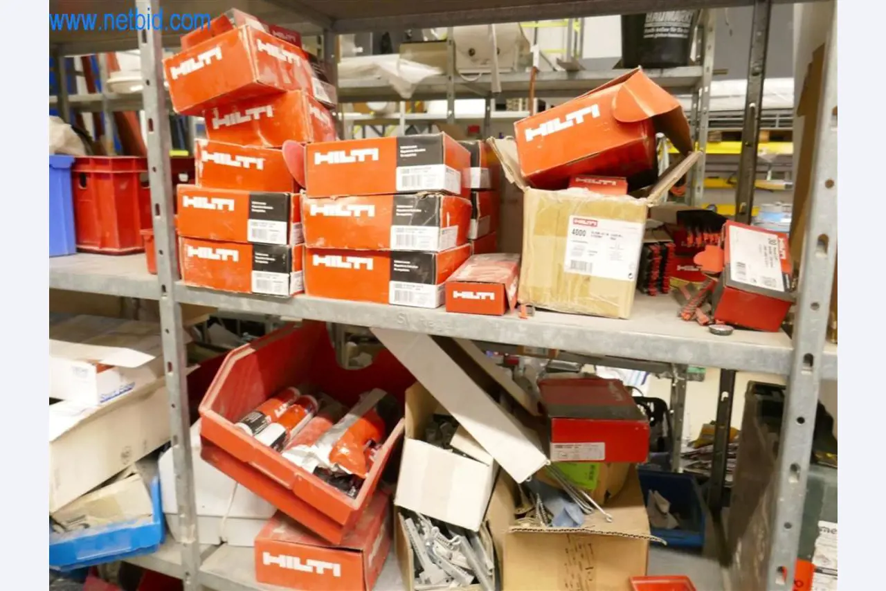 Máquinas e equipamento de uma empresa de construção de estradas-13