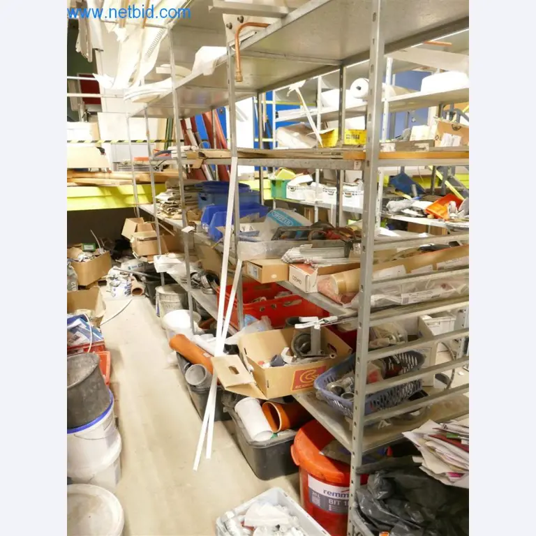 Máquinas e equipamento de uma empresa de construção de estradas-15