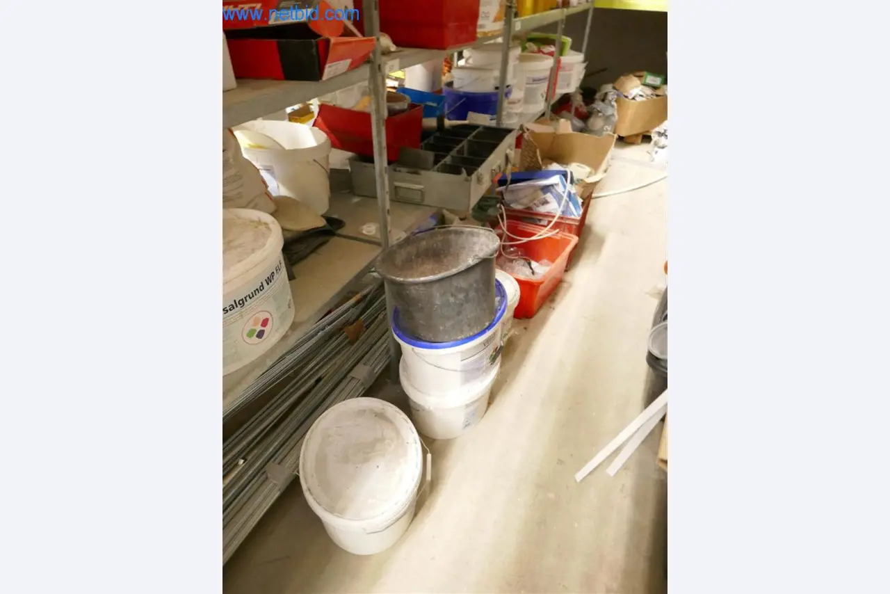 Máquinas e equipamento de uma empresa de construção de estradas-17