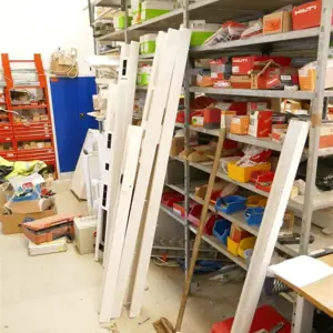 1 Posten Assembly equipment (shelf supports)