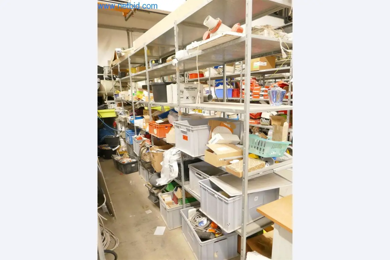 Máquinas e equipamento de uma empresa de construção de estradas-8