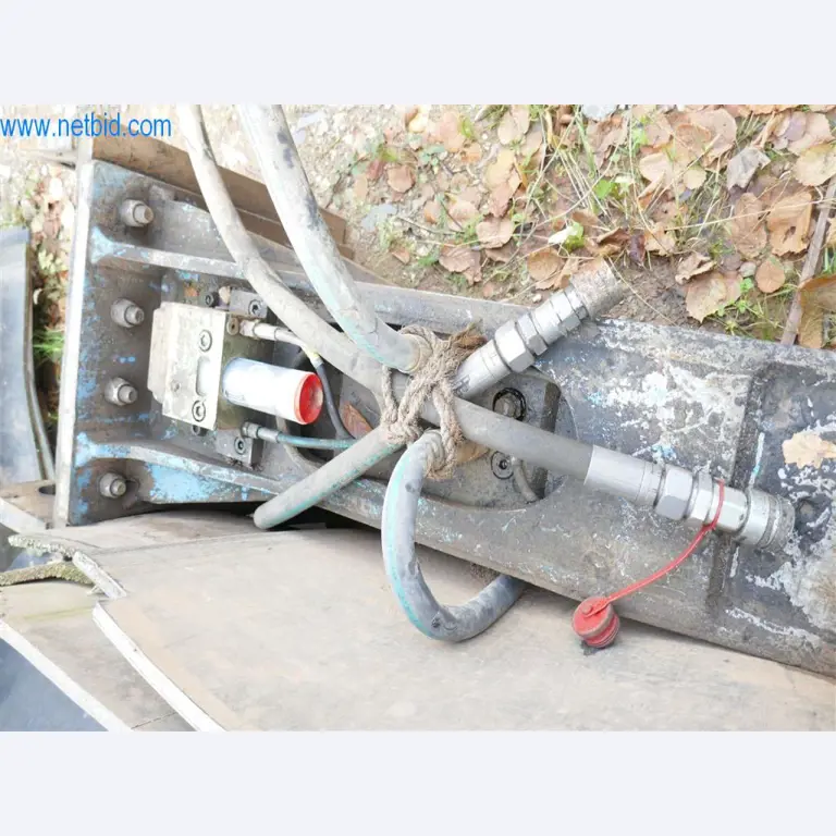 Máquinas e equipamento de uma empresa de construção de estradas-2