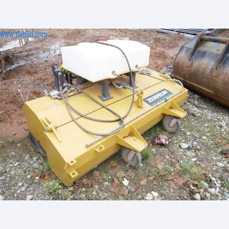 Máquinas e equipamento de uma empresa de construção de estradas-2