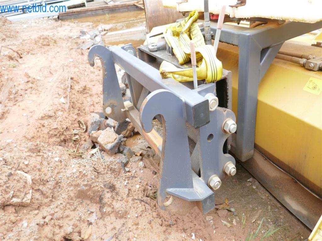 Stroje a zařízení silniční stavební společnosti-3