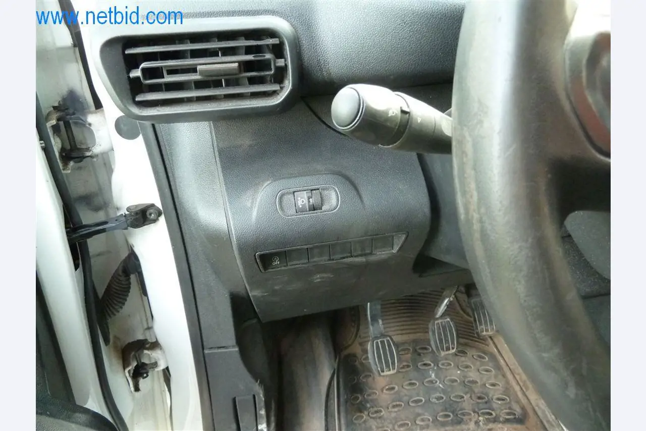 Machines en uitrusting van een wegenbouwbedrijf-14