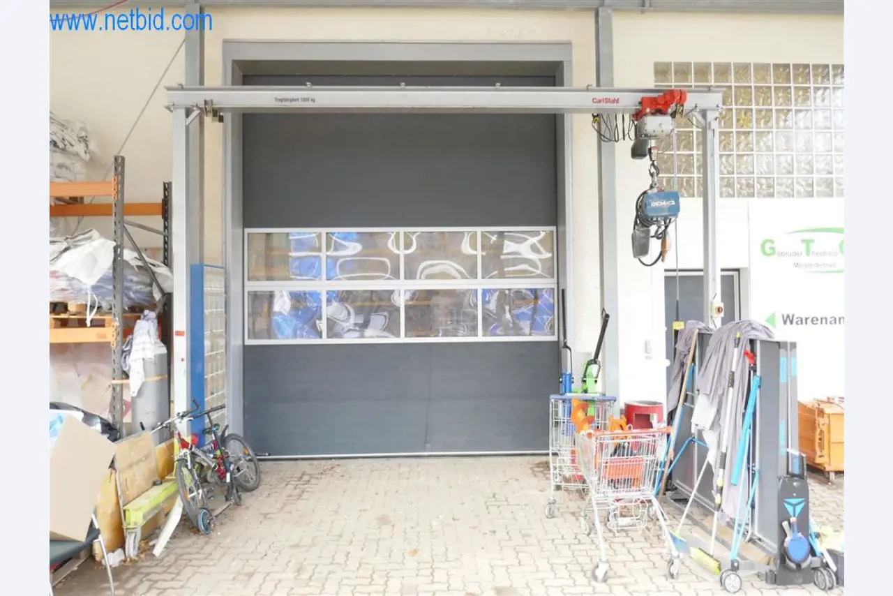 Máquinas e equipamento de uma empresa de construção de estradas-1