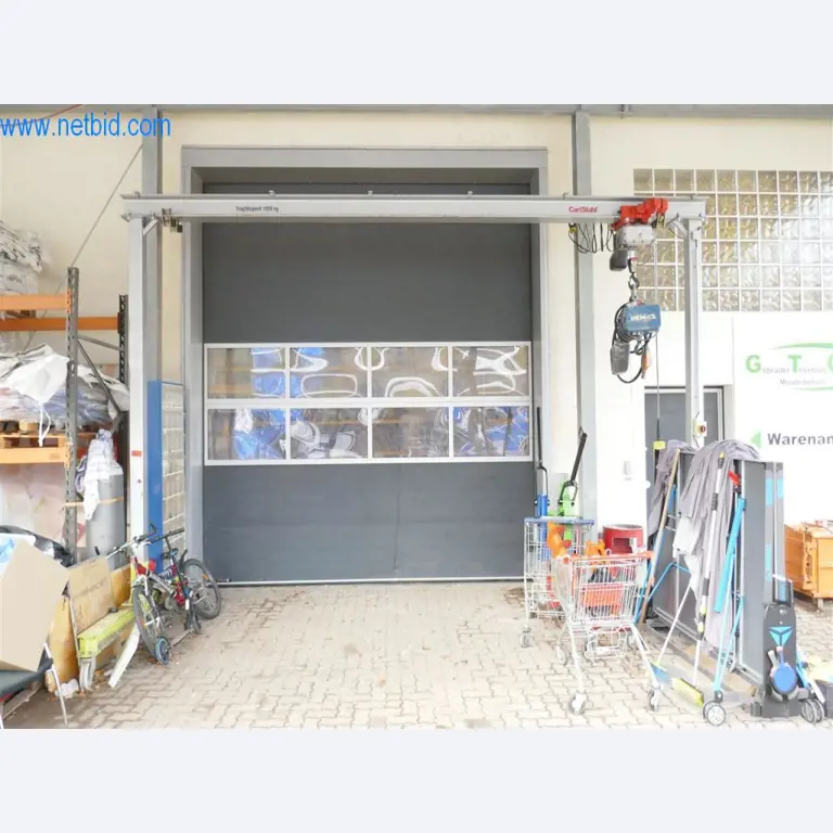 Máquinas e equipamento de uma empresa de construção de estradas-1