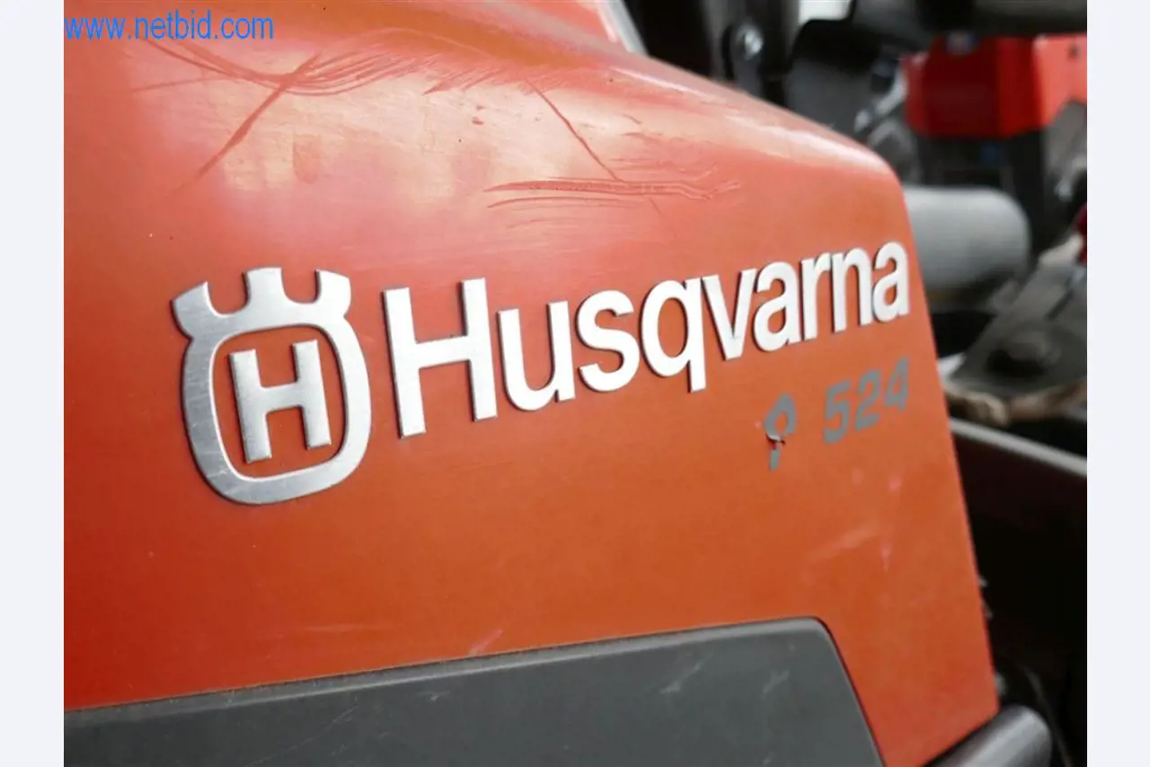 Máquinas e equipamento de uma empresa de construção de estradas-7