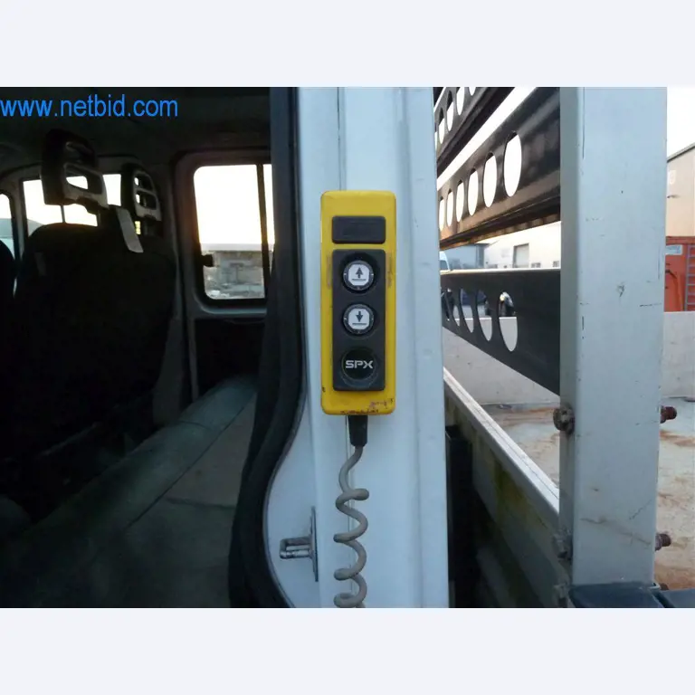 Maschinen und Ausstattung eines Straßenbau Unternehmens-20