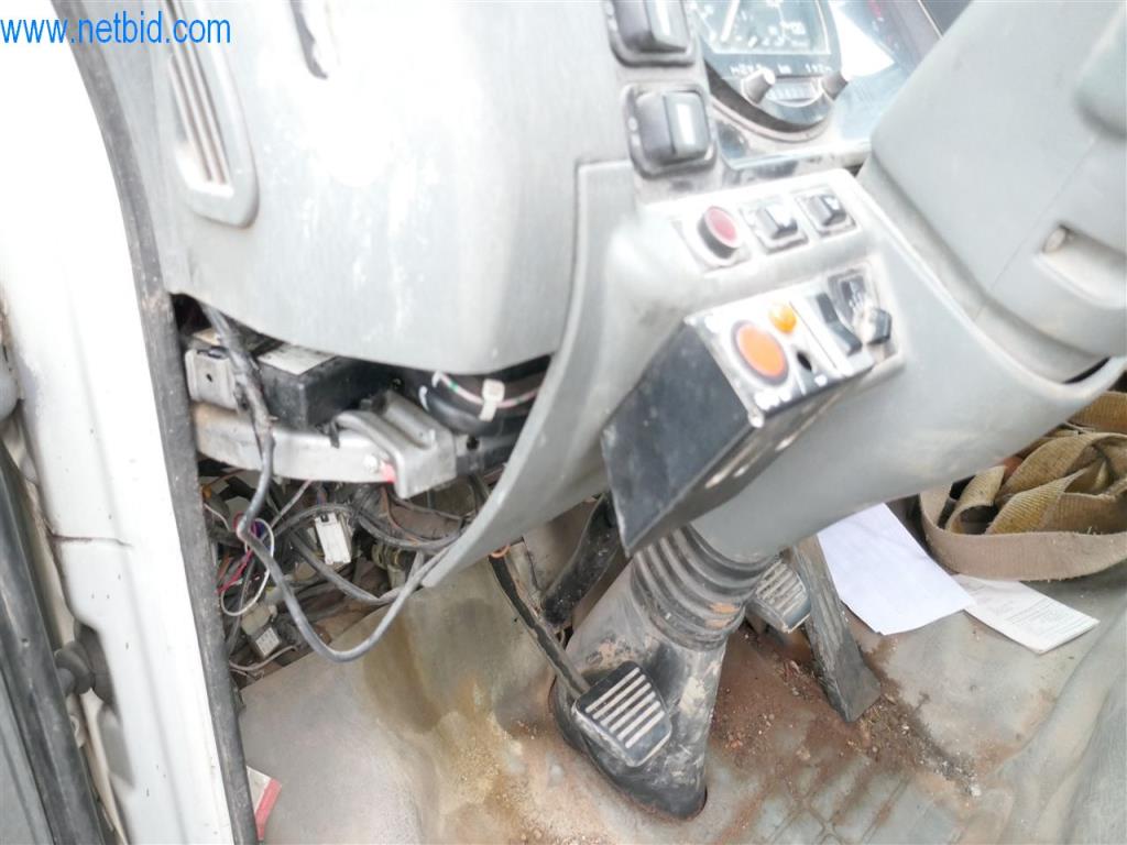 Maschinen und Ausstattung eines Straßenbau Unternehmens-13