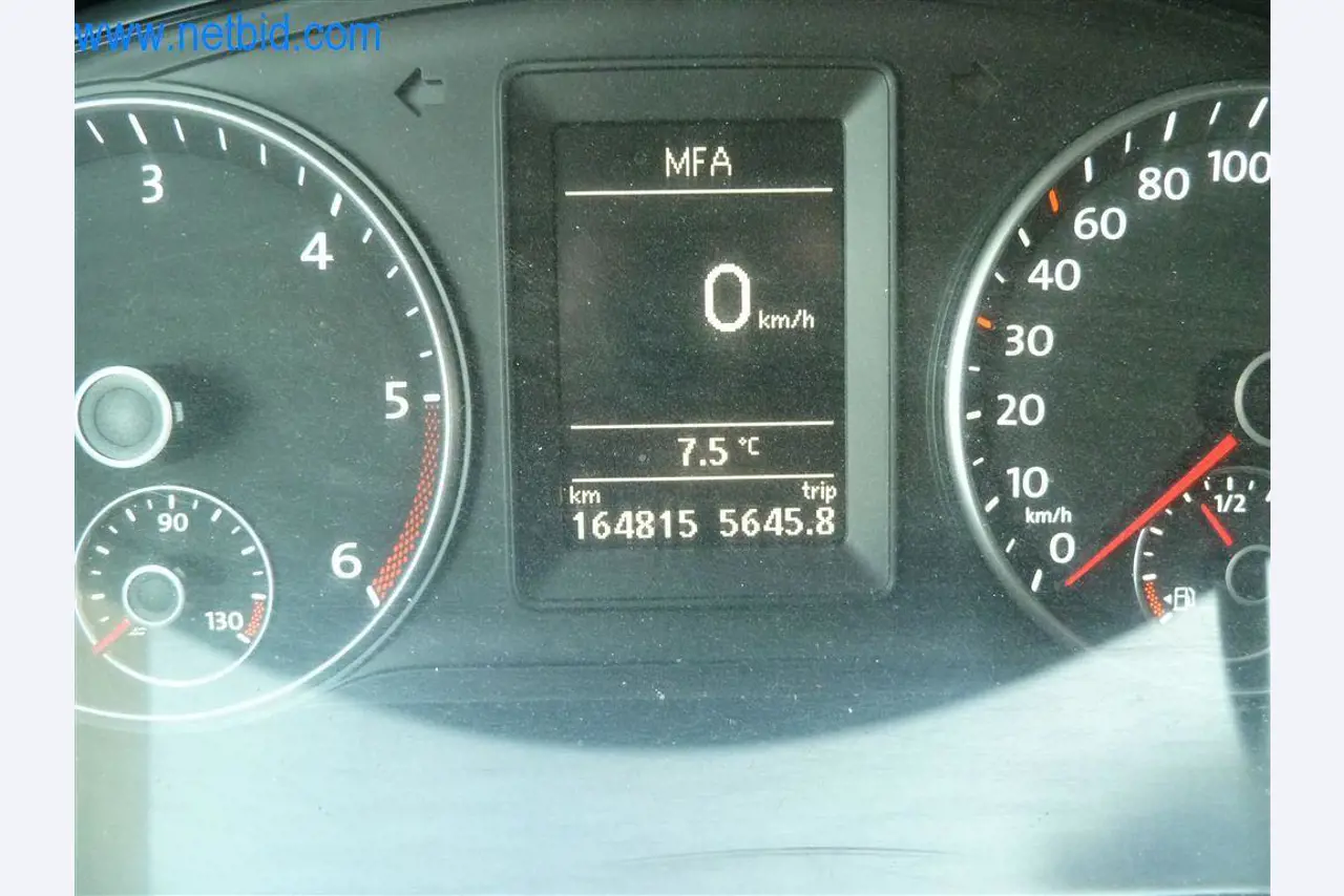 Maschinen und Ausstattung eines Straßenbau Unternehmens-14