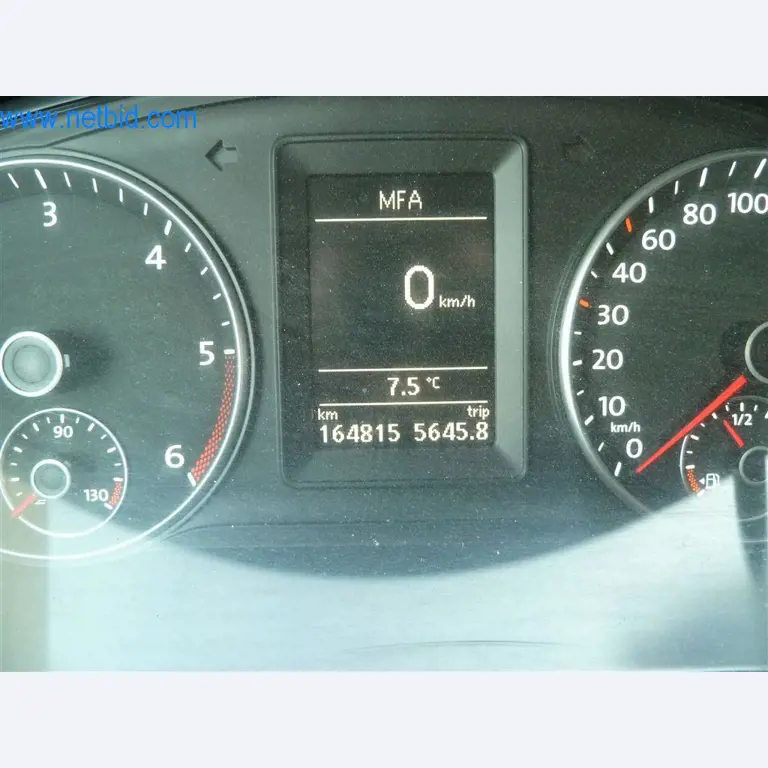 Maschinen und Ausstattung eines Straßenbau Unternehmens-14