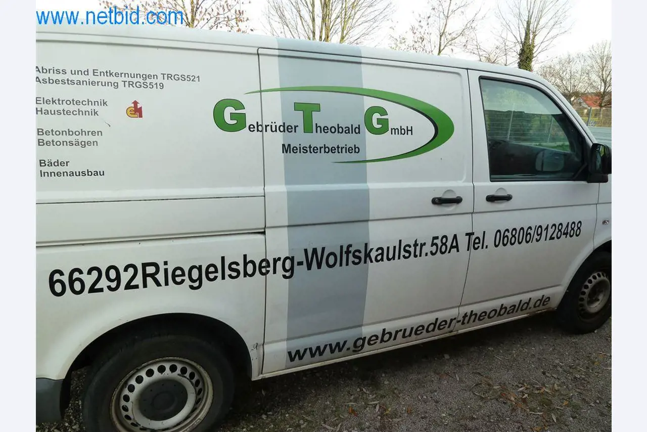 Maschinen und Ausstattung eines Straßenbau Unternehmens-22