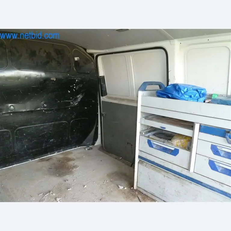 Maschinen und Ausstattung eines Straßenbau Unternehmens-23