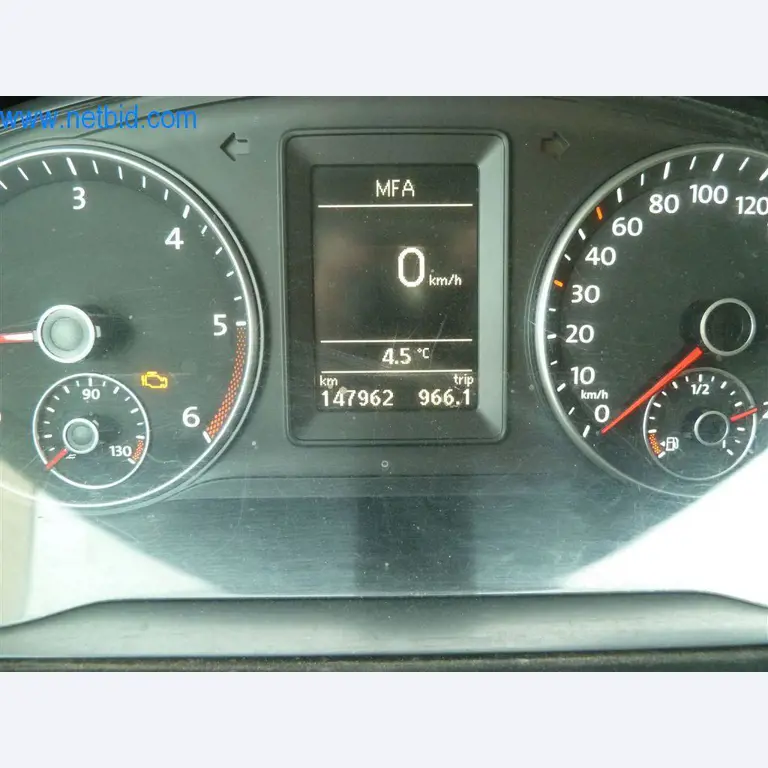 Maschinen und Ausstattung eines Straßenbau Unternehmens-15