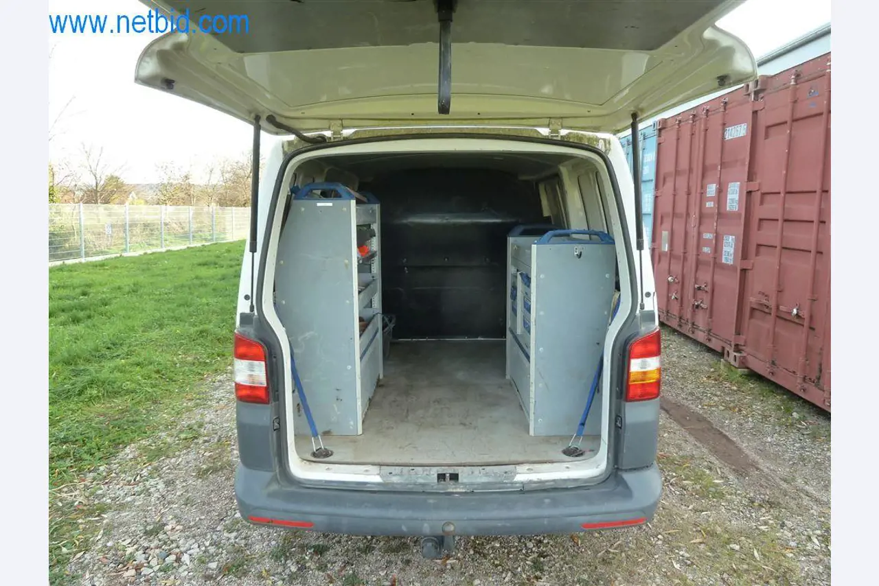 Maschinen und Ausstattung eines Straßenbau Unternehmens-16