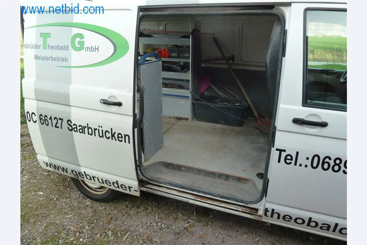 Maschinen und Ausstattung eines Straßenbau Unternehmens-19