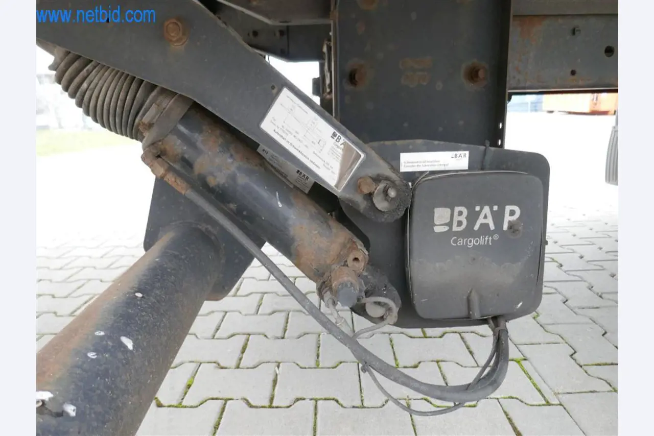 Maszyny i sprzęt firmy zajmującej się budową dróg-16