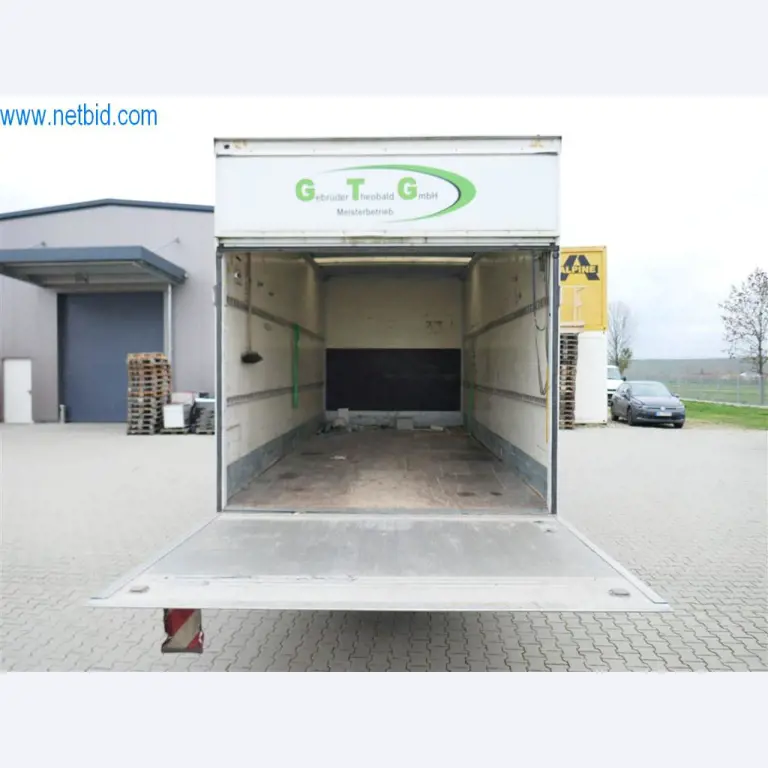 Maszyny i sprzęt firmy zajmującej się budową dróg-17