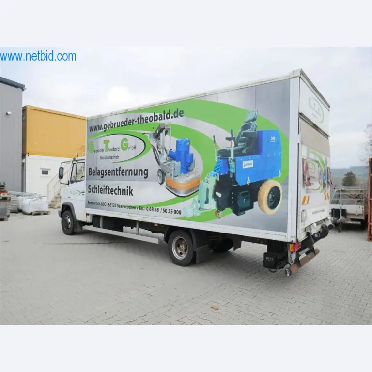 Maszyny i sprzęt firmy zajmującej się budową dróg-2