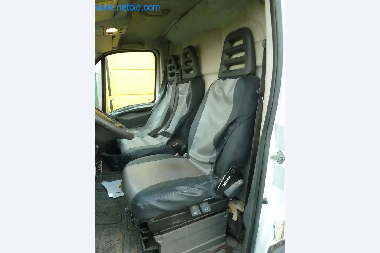 Máquinas y equipos de una empresa de construcción de carreteras-10