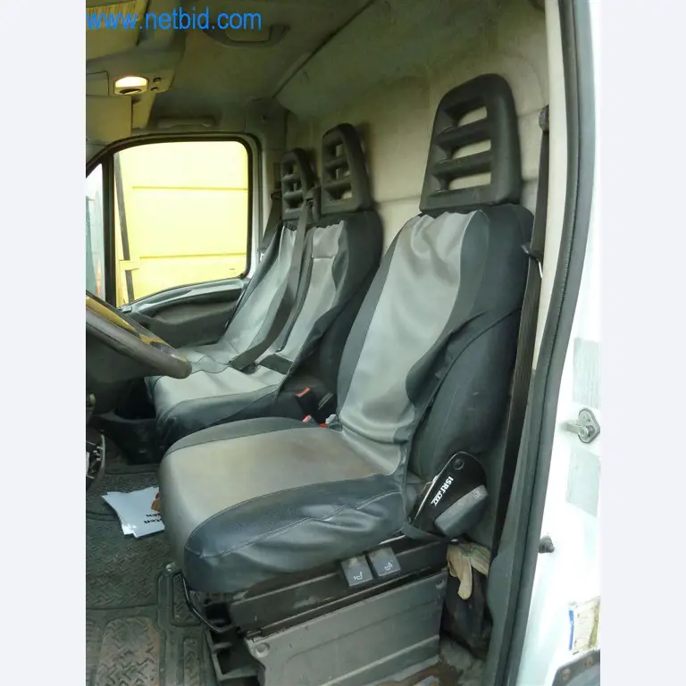 Máquinas y equipos de una empresa de construcción de carreteras-10