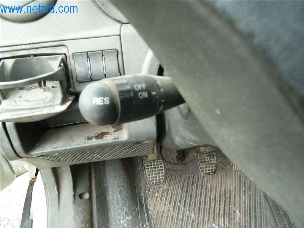 Máquinas y equipos de una empresa de construcción de carreteras-12