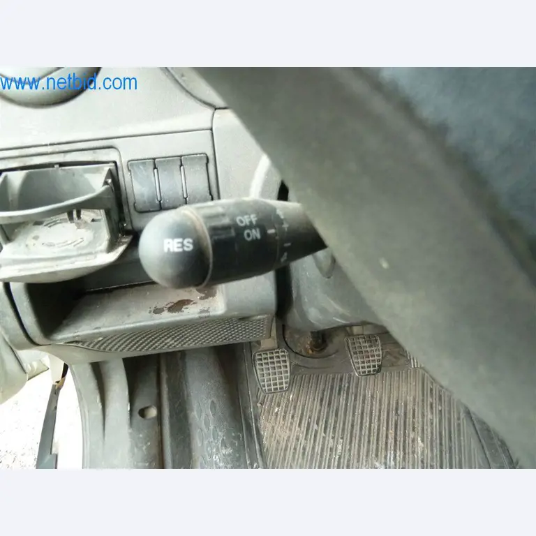 Máquinas y equipos de una empresa de construcción de carreteras-12