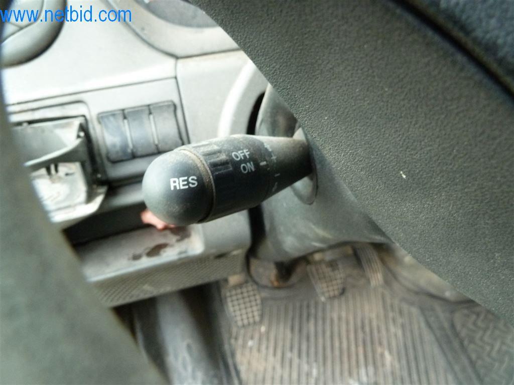 Máquinas y equipos de una empresa de construcción de carreteras-13