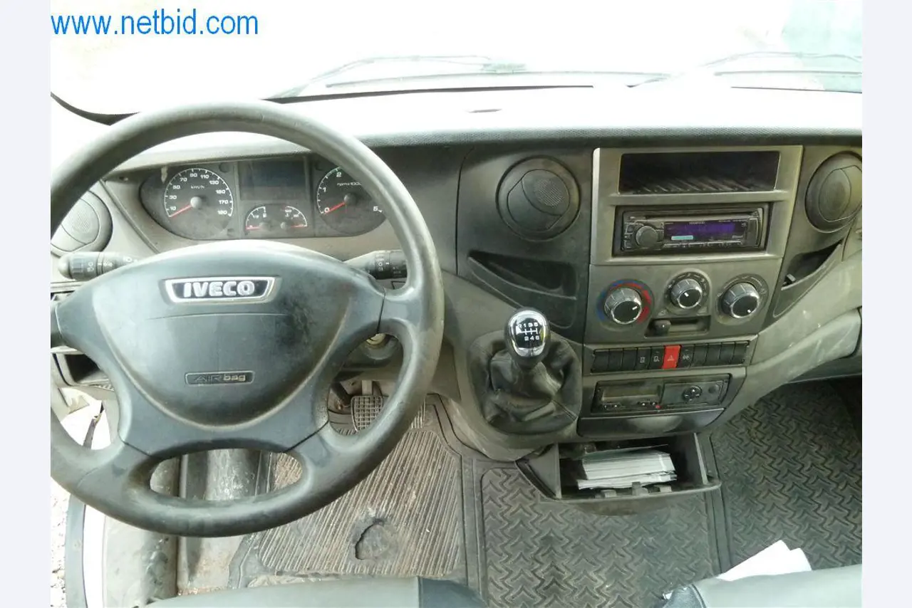 Máquinas y equipos de una empresa de construcción de carreteras-14