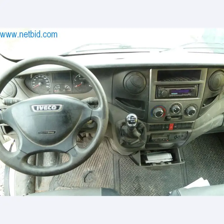 Máquinas y equipos de una empresa de construcción de carreteras-14