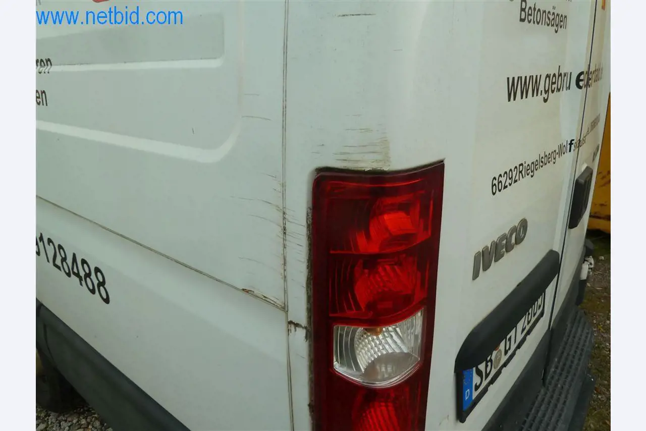 Máquinas y equipos de una empresa de construcción de carreteras-17