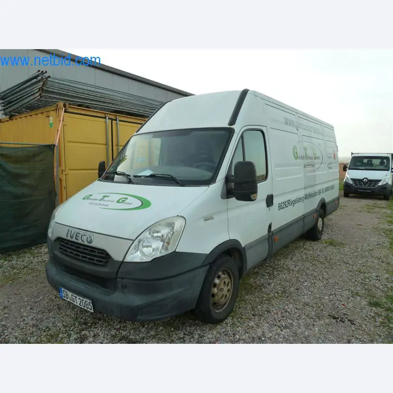 Máquinas y equipos de una empresa de construcción de carreteras-1