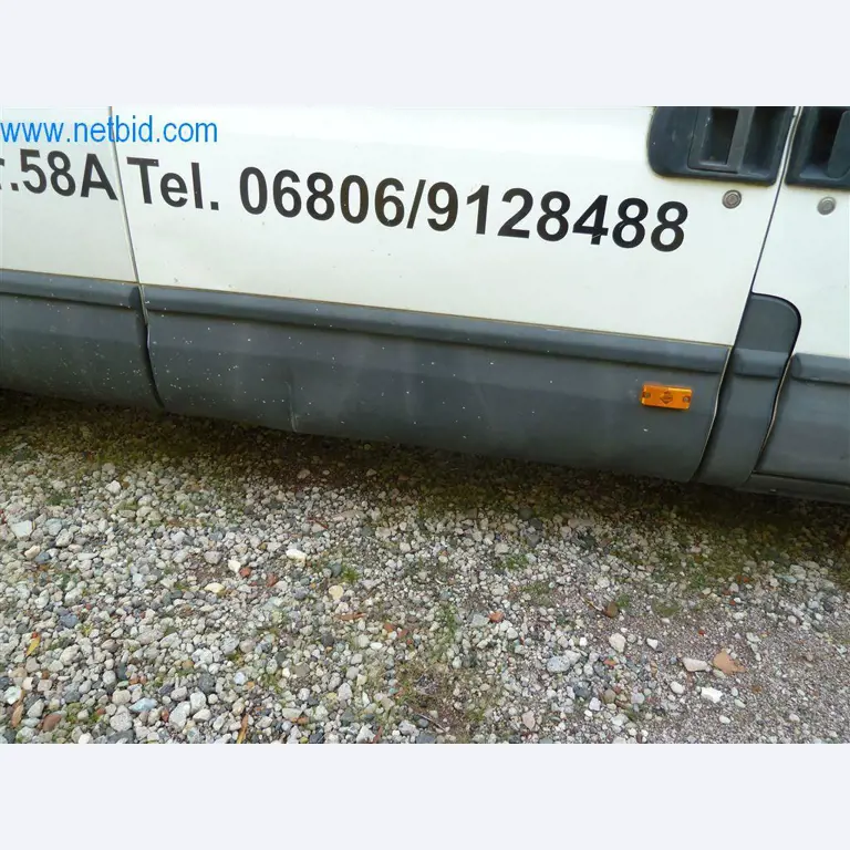 Máquinas y equipos de una empresa de construcción de carreteras-20