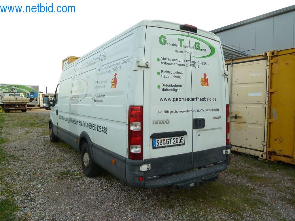 Máquinas y equipos de una empresa de construcción de carreteras-4