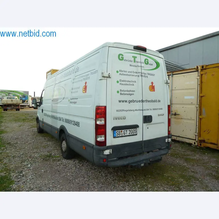 Máquinas y equipos de una empresa de construcción de carreteras-4