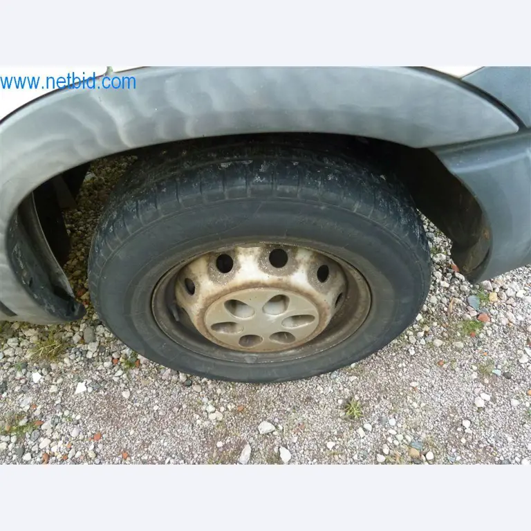 Máquinas y equipos de una empresa de construcción de carreteras-7