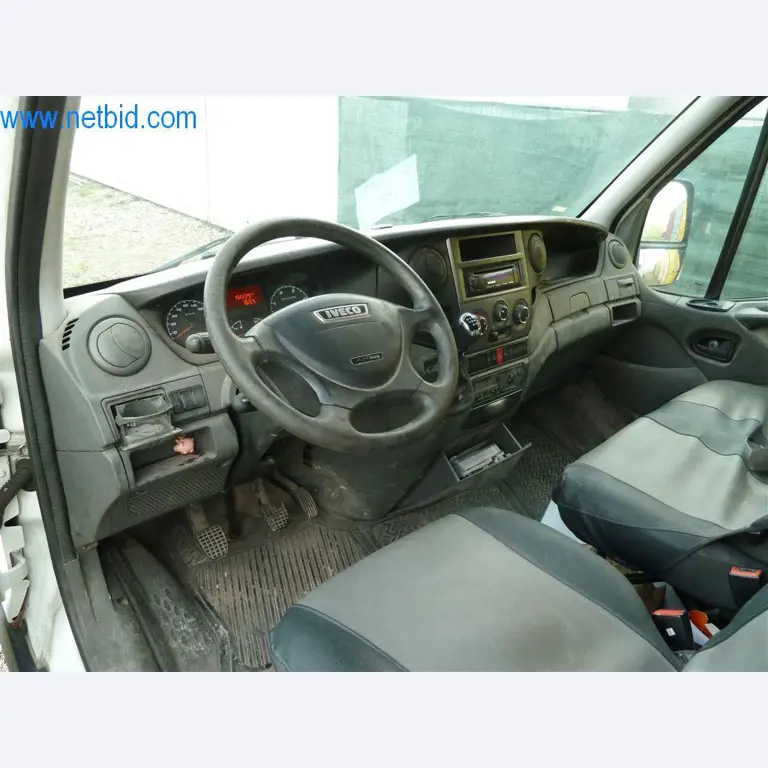 Máquinas y equipos de una empresa de construcción de carreteras-9